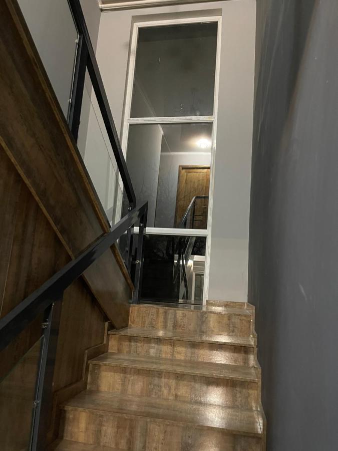 فندق Fam_House بيشكيك المظهر الخارجي الصورة