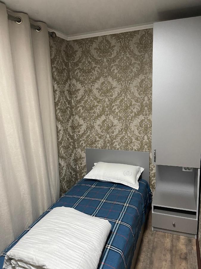 فندق Fam_House بيشكيك المظهر الخارجي الصورة