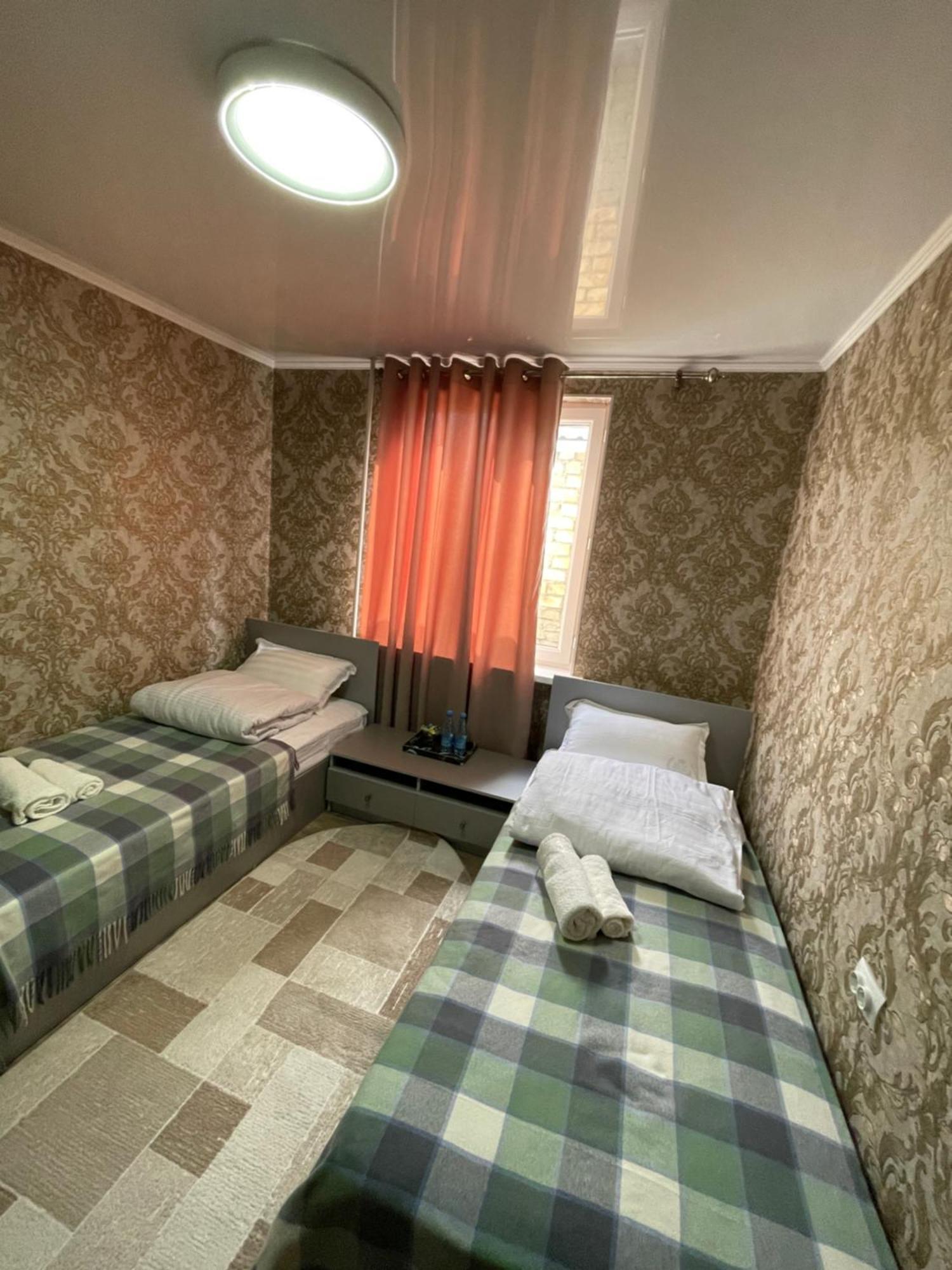 فندق Fam_House بيشكيك المظهر الخارجي الصورة